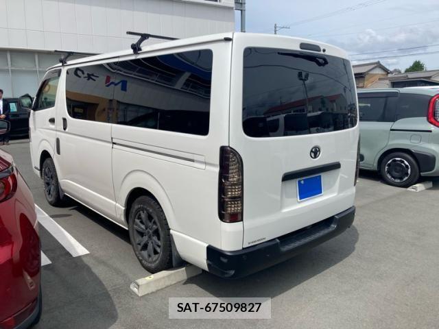 Toyota HIACE VAN 2018-01 8366183-3