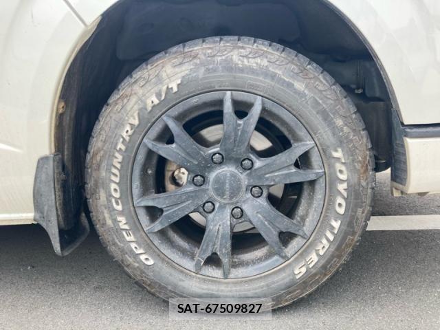Toyota HIACE VAN 2018-01 8366183-7