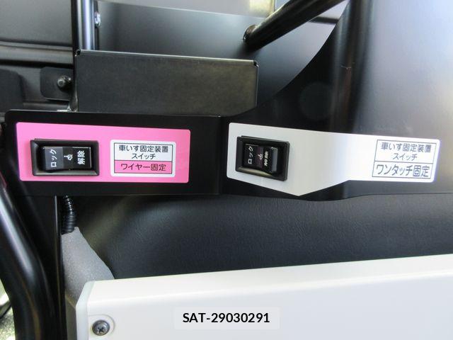 Toyota HIACE VAN 2026-07 8366169-17
