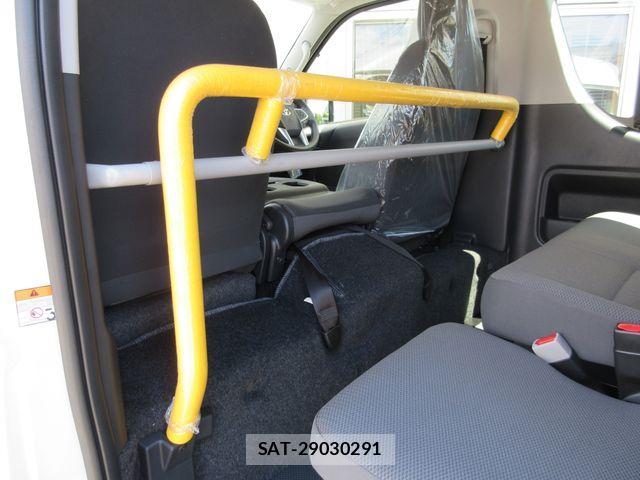 Toyota HIACE VAN 2026-07 8366169-20