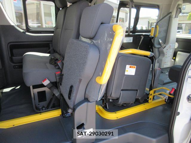 Toyota HIACE VAN 2026-07 8366169-22