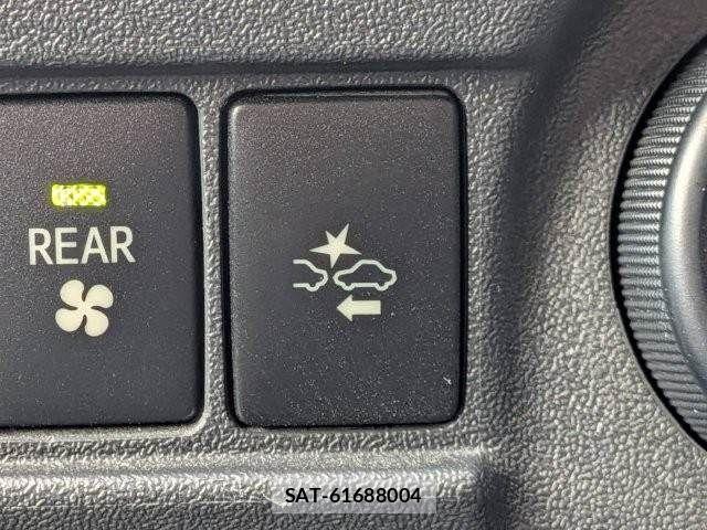 Toyota HIACE VAN 2020-12 8366179-13