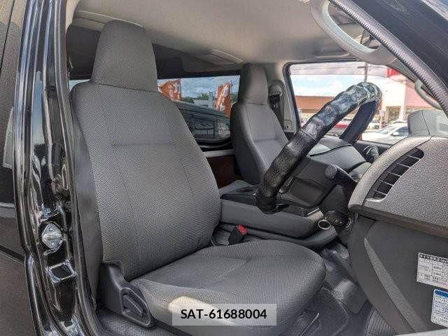 Toyota HIACE VAN 2020-12 8366179-14