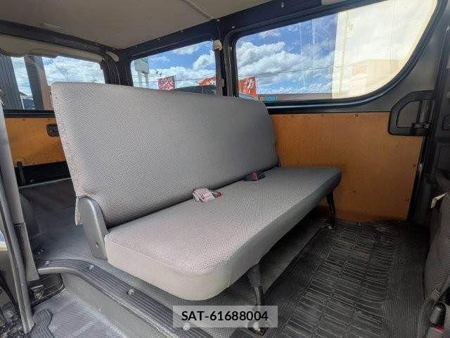 Toyota HIACE VAN 2020-12 8366179-15