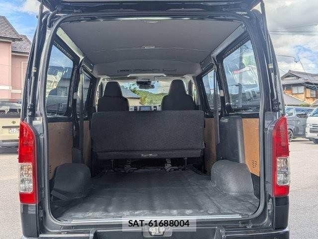 Toyota HIACE VAN 2020-12 8366179-16