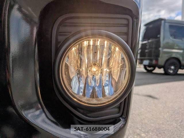 Toyota HIACE VAN 2020-12 8366179-19