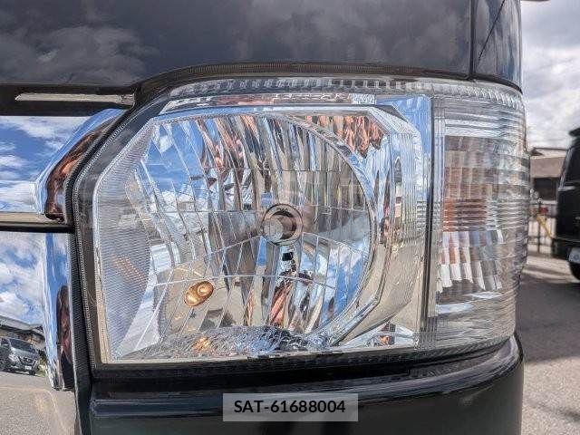 Toyota HIACE VAN 2020-12 8366179-27