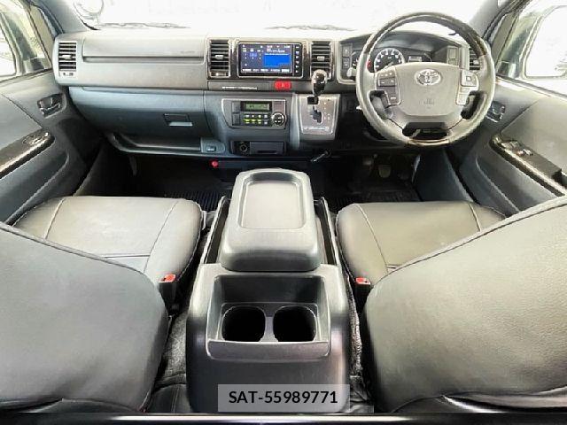 Toyota HIACE VAN 2025-08 8366172-1