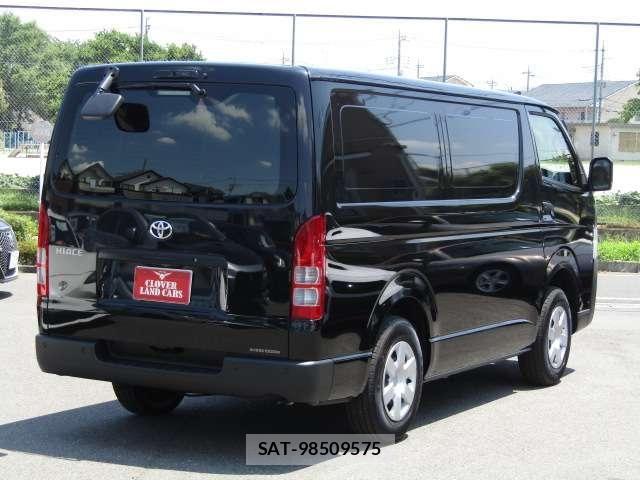 Toyota HIACE VAN 2025-11 8366175-17