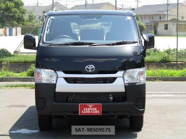 Toyota HIACE VAN 2025-11 8366175-18