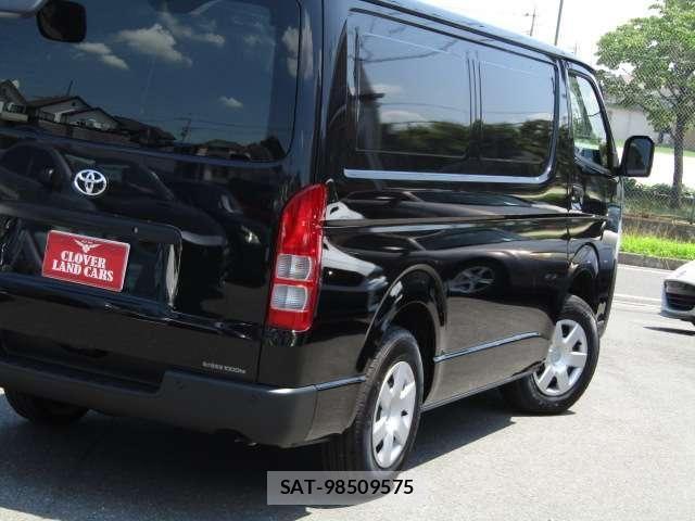 Toyota HIACE VAN 2025-11 8366175-27