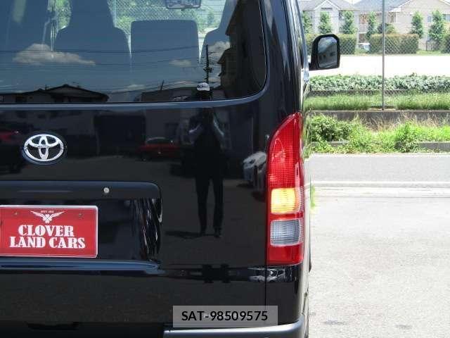 Toyota HIACE VAN 2025-11 8366175-29