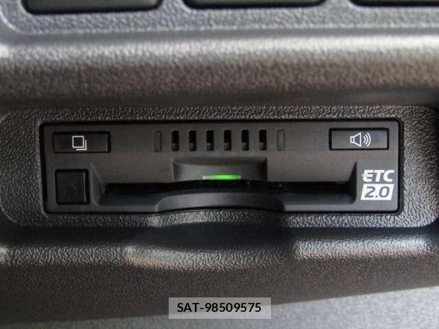 Toyota HIACE VAN 2025-11 8366175-6