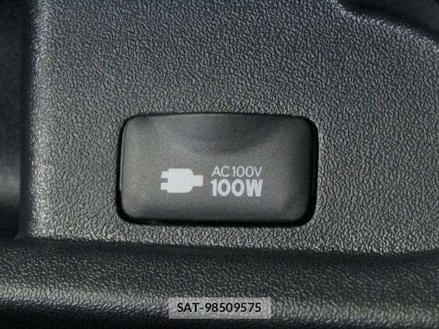 Toyota HIACE VAN 2025-11 8366175-7