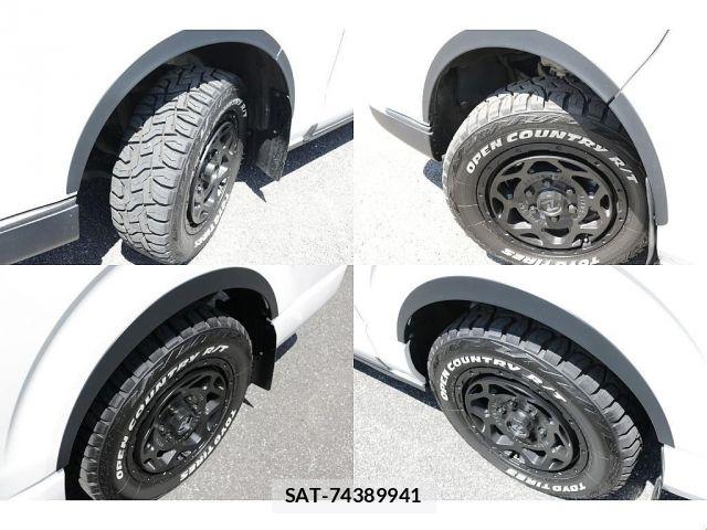 Toyota HIACE VAN 2025-01 8366168-11