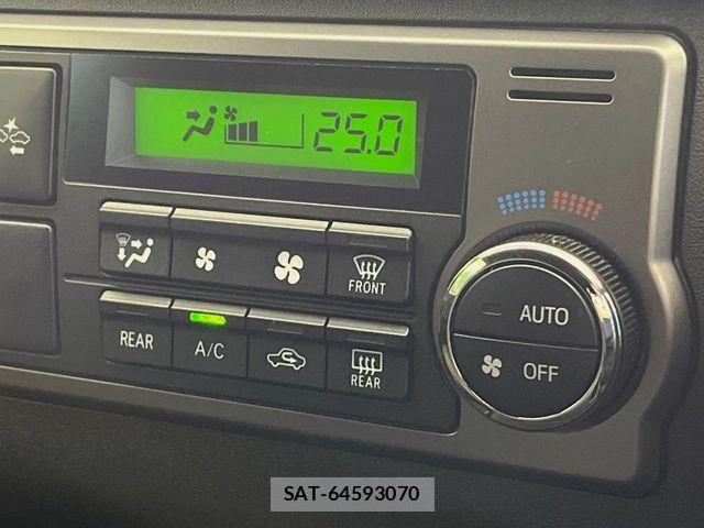 Toyota HIACE VAN 2019-05 8366177-7