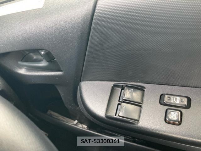 Toyota HIACE VAN 2019-06 8366181-13