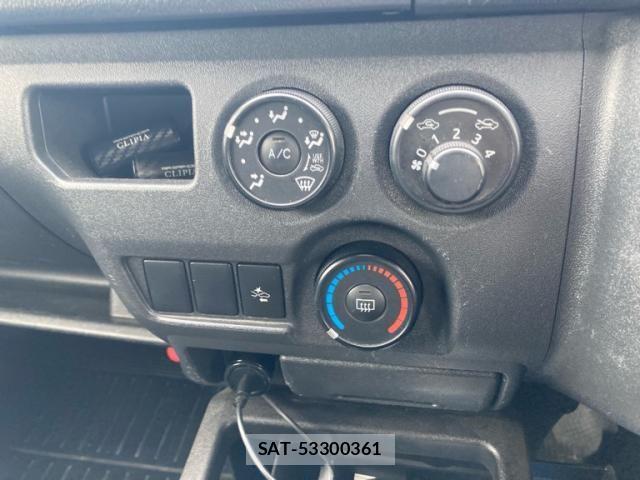Toyota HIACE VAN 2019-06 8366181-18