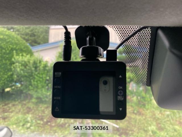 Toyota HIACE VAN 2019-06 8366181-21