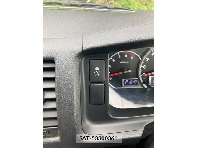 Toyota HIACE VAN 2019-06 8366181-22