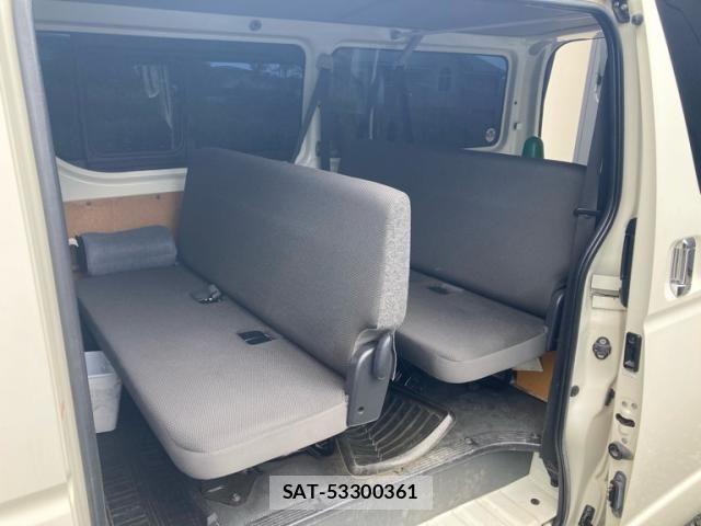 Toyota HIACE VAN 2019-06 8366181-24