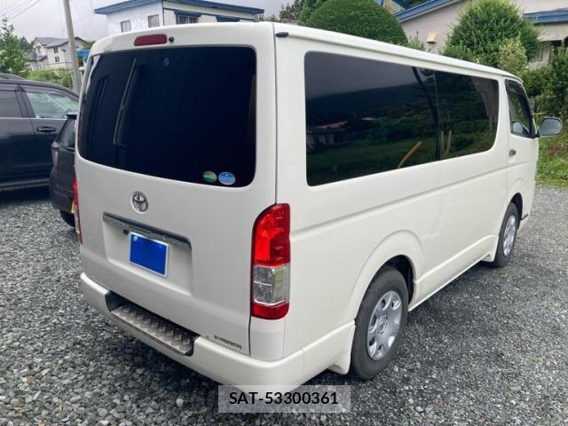 Toyota HIACE VAN 2019-06 8366181-3