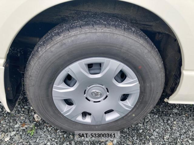 Toyota HIACE VAN 2019-06 8366181-5