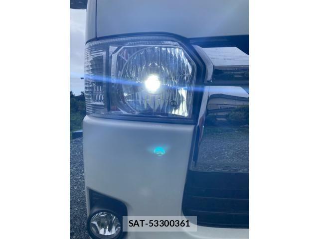 Toyota HIACE VAN 2019-06 8366181-6