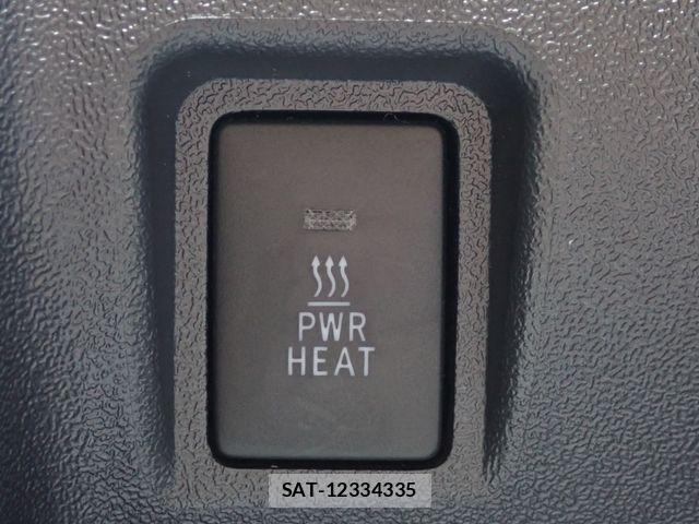 Toyota HIACE VAN 2021-06 8371713-15