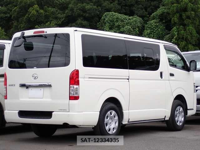 Toyota HIACE VAN 2021-06 8371713-1