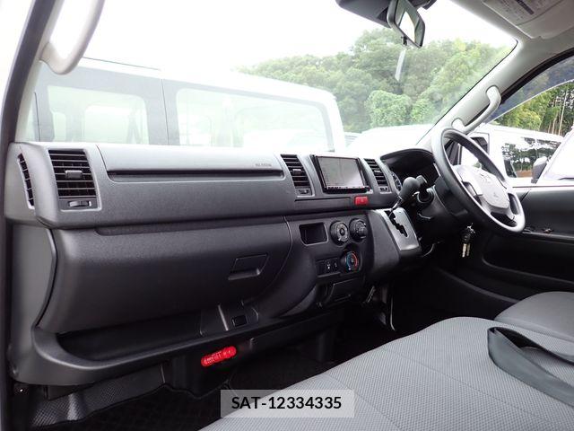 Toyota HIACE VAN 2021-06 8371713-20