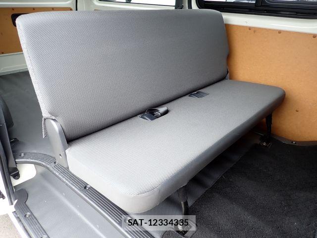 Toyota HIACE VAN 2021-06 8371713-22