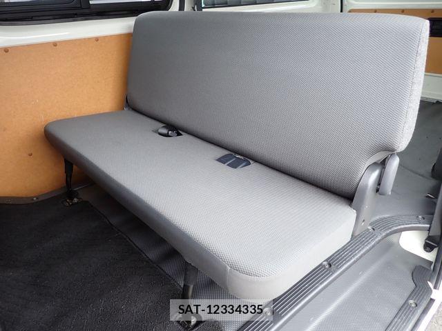 Toyota HIACE VAN 2021-06 8371713-23