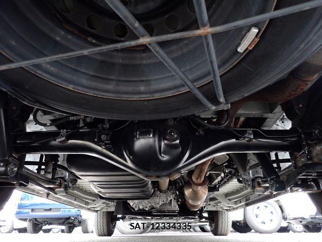 Toyota HIACE VAN 2021-06 8371713-28