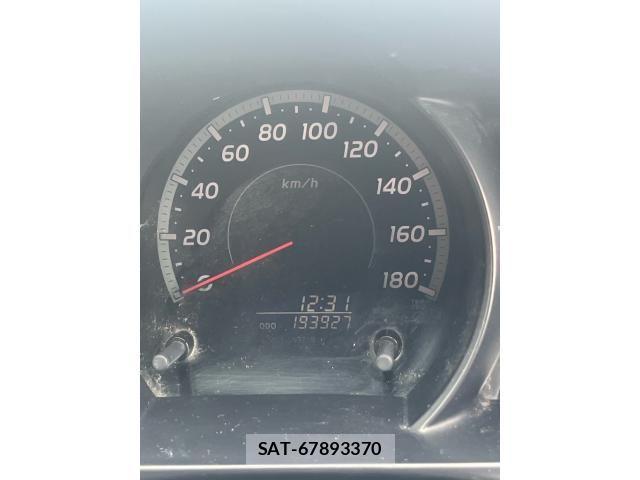 Toyota HIACE VAN 2004-10 8412727-11