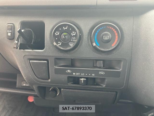 Toyota HIACE VAN 2004-10 8412727-14