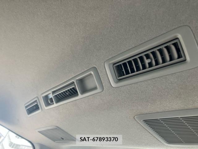 Toyota HIACE VAN 2004-10 8412727-16