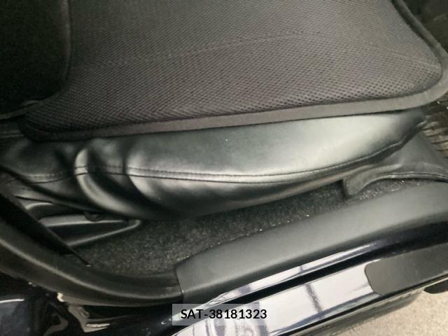 Toyota HIACE VAN 2023-02 8438195-9
