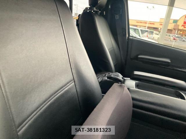 Toyota HIACE VAN 2023-02 8438195-10