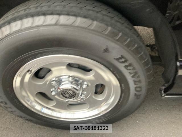 Toyota HIACE VAN 2023-02 8438195-5