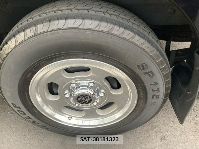 Toyota HIACE VAN 2023-02 8438195-6