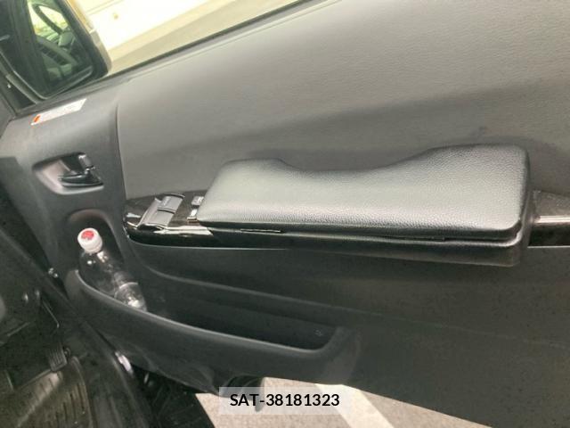 Toyota HIACE VAN 2023-02 8438195-8