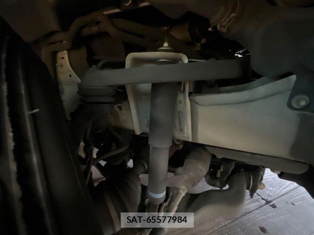 Toyota HIACE VAN 2023-02 8438192-19