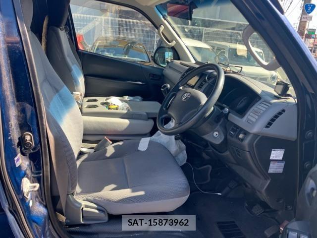 Toyota HIACE VAN 2007-10 8457618-10