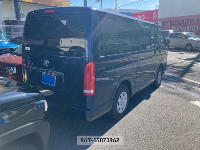 Toyota HIACE VAN 2007-10 8457618-3