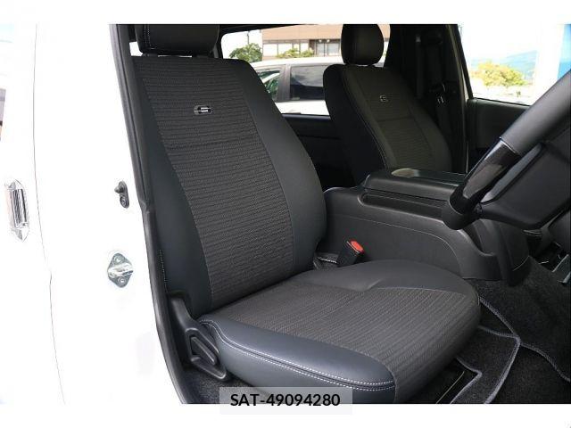 Toyota HIACE VAN 2025-01 8485480-11
