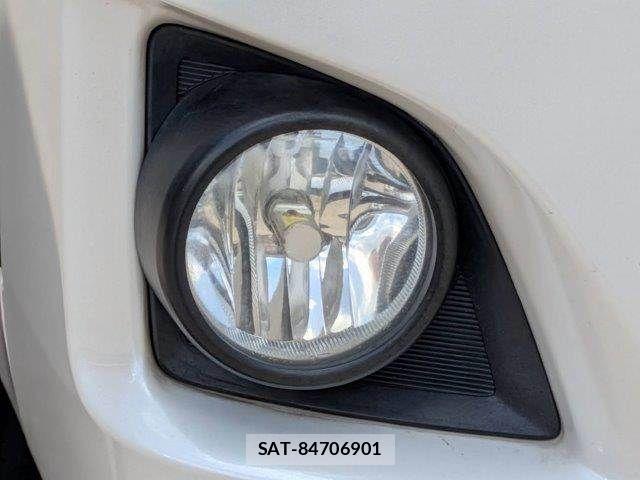 Toyota HIACE VAN 2013-01 8525149-23