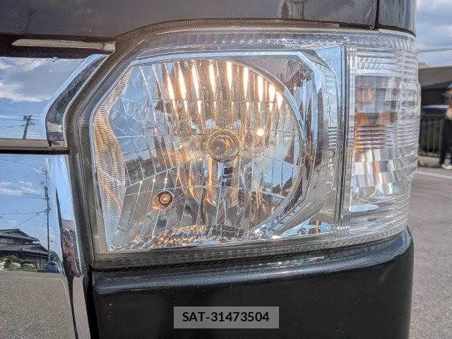 Toyota HIACE VAN 2023-10 8525146-15
