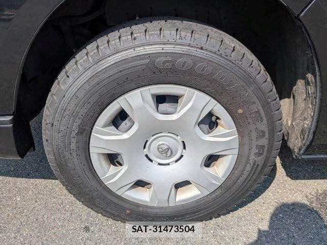 Toyota HIACE VAN 2023-10 8525146-17