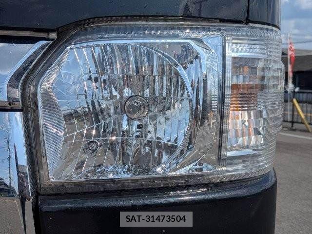Toyota HIACE VAN 2023-10 8525146-25